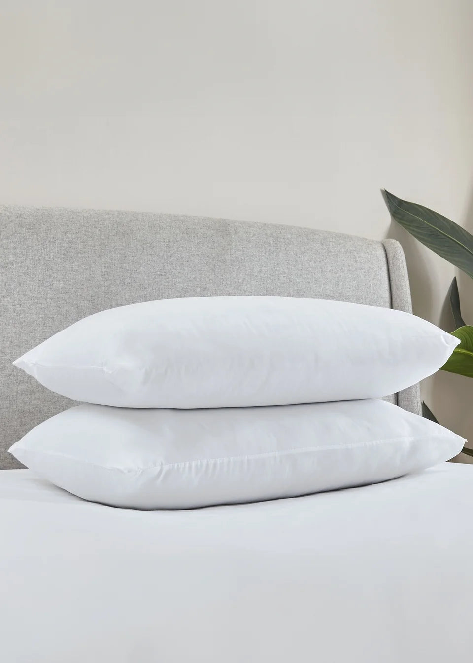 Hollow fibre pillows